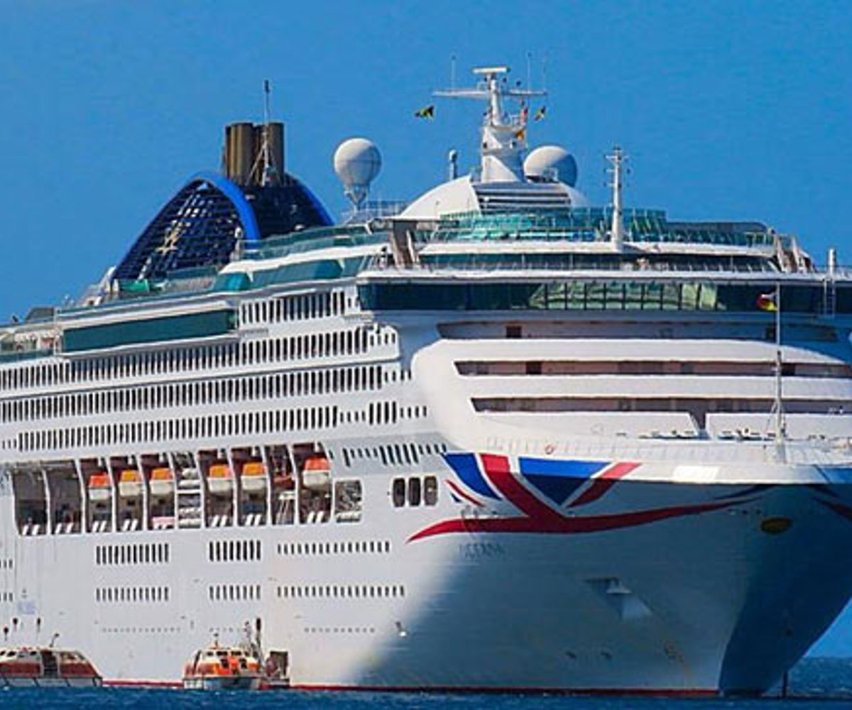 p-o-oceana-cruise-ship-arrival-southampton.jpg